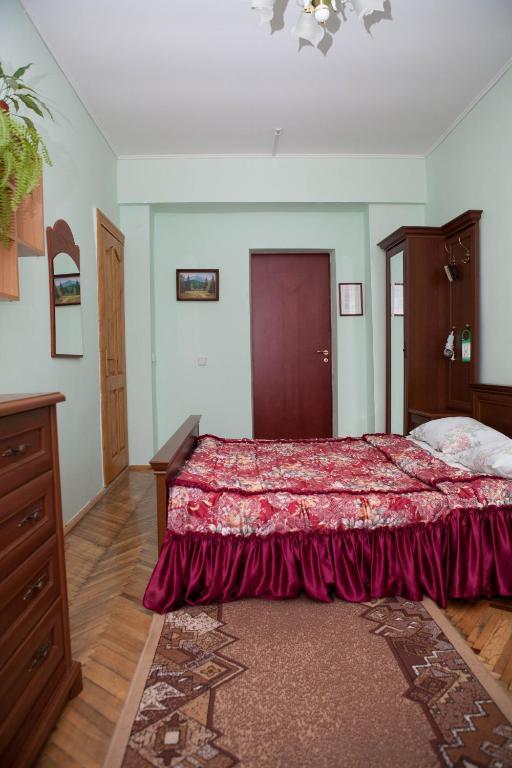 Ялинка Готель Vyshkiv Quarto foto