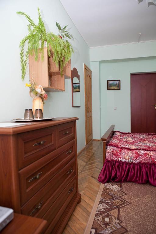 Ялинка Готель Vyshkiv Quarto foto